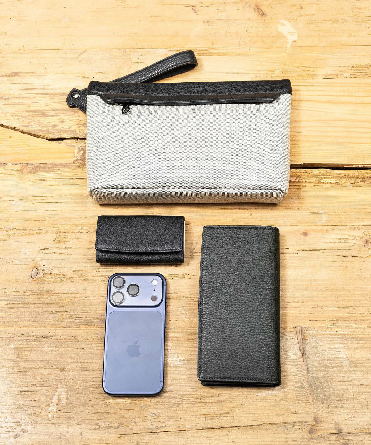 POUCH IN CALFSKIN x FABRIC