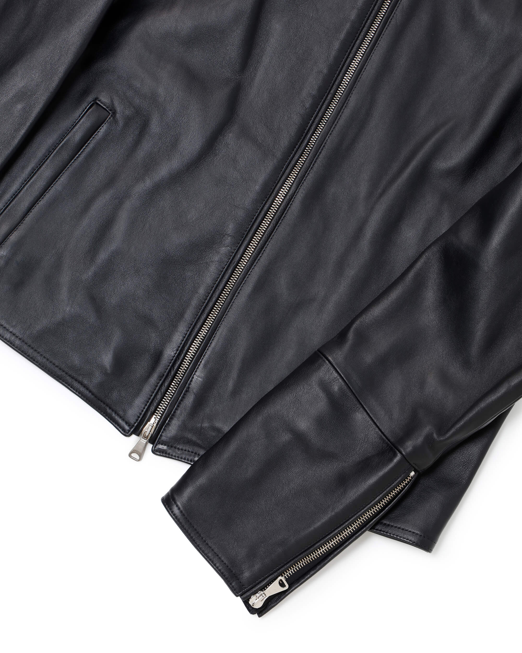 H UOMO(アッカウォモ) シルバーZIP ナッパチェラータ ラムレザーシングルライダース / ブラック
