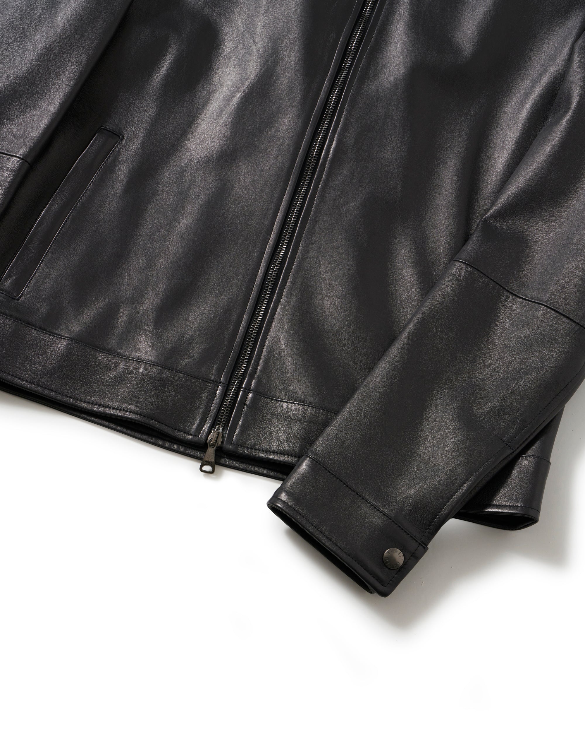 ERICK 2(エリック2) ガンメタルZIP ナッパシルクラムレザー 襟付きシングルライダース / ブラック