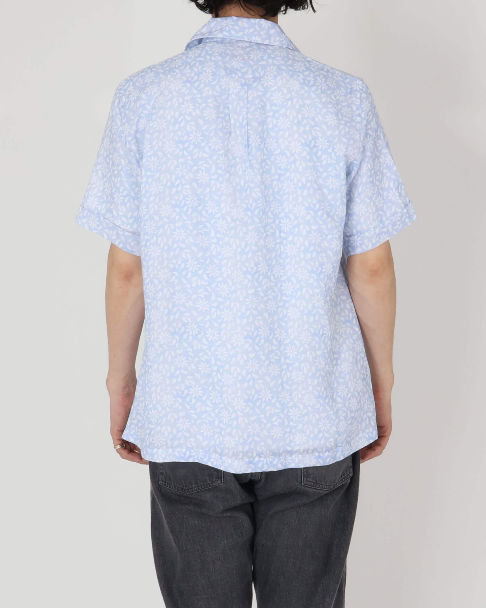 Camicia in cotone botanico a maniche corte con colletto aperto / HAWAII / Blu