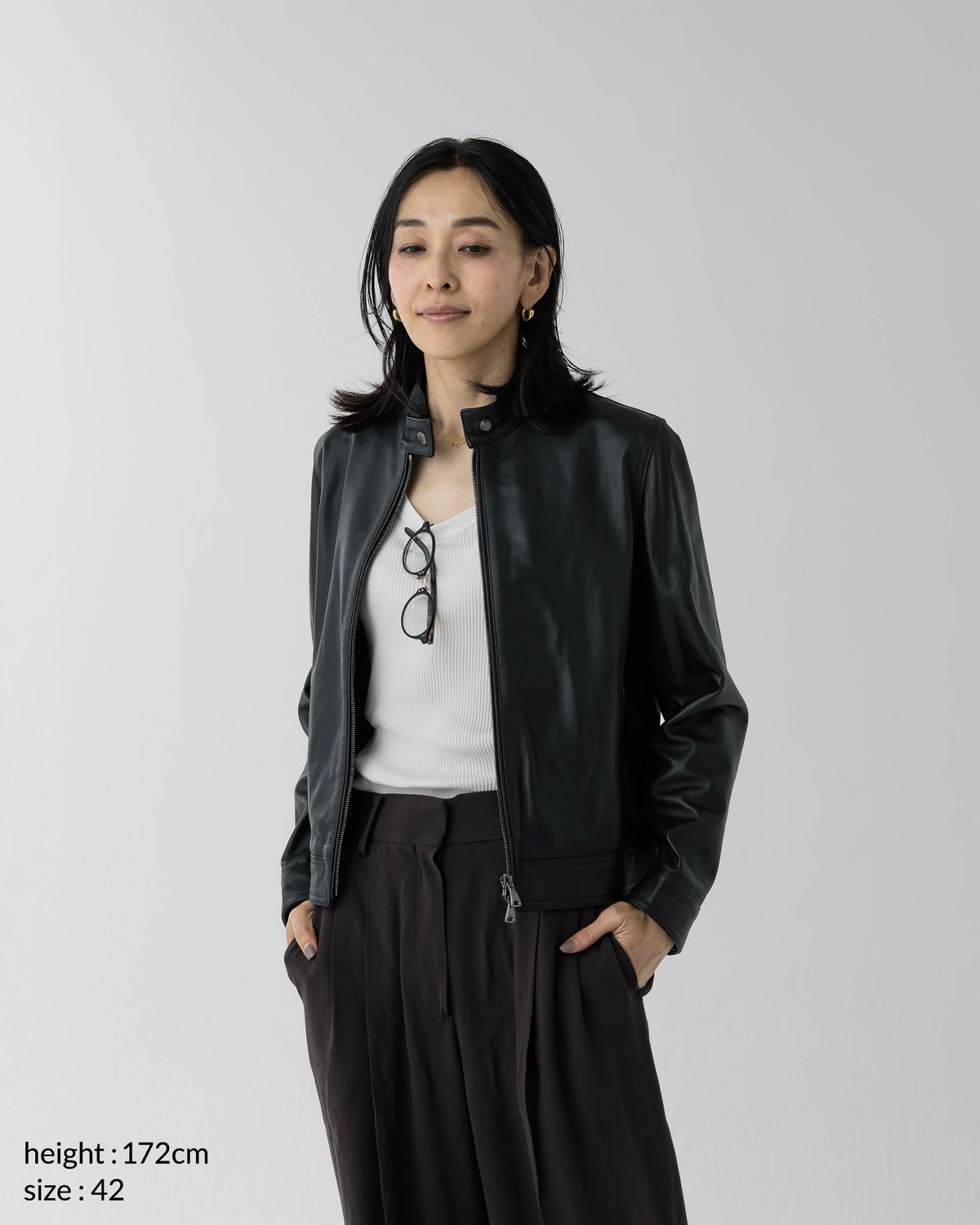 JURI DONNA (Yuri Donna) Giacca da motociclista singola in pelle di agnello Nappa Cerata con zip color canna di fucile / Nera