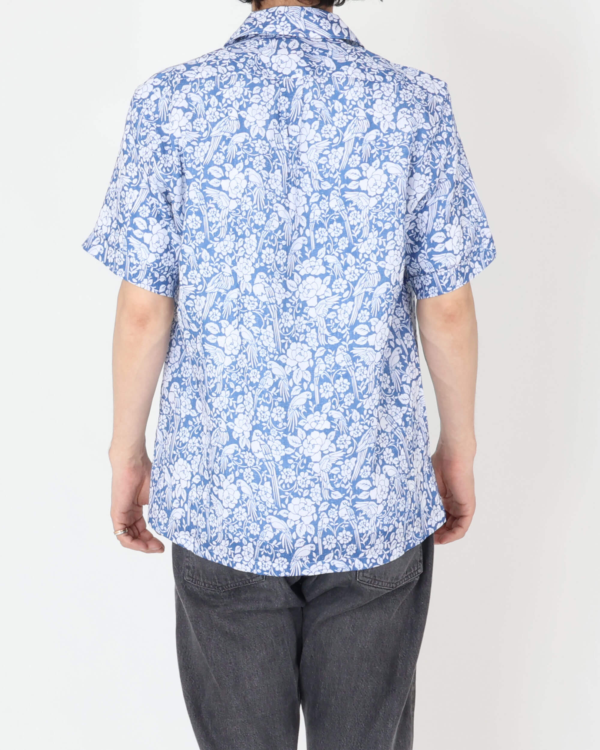 Camicia a maniche corte in cotone con collo aperto e motivo botanico / HAWAII / Blu navy
