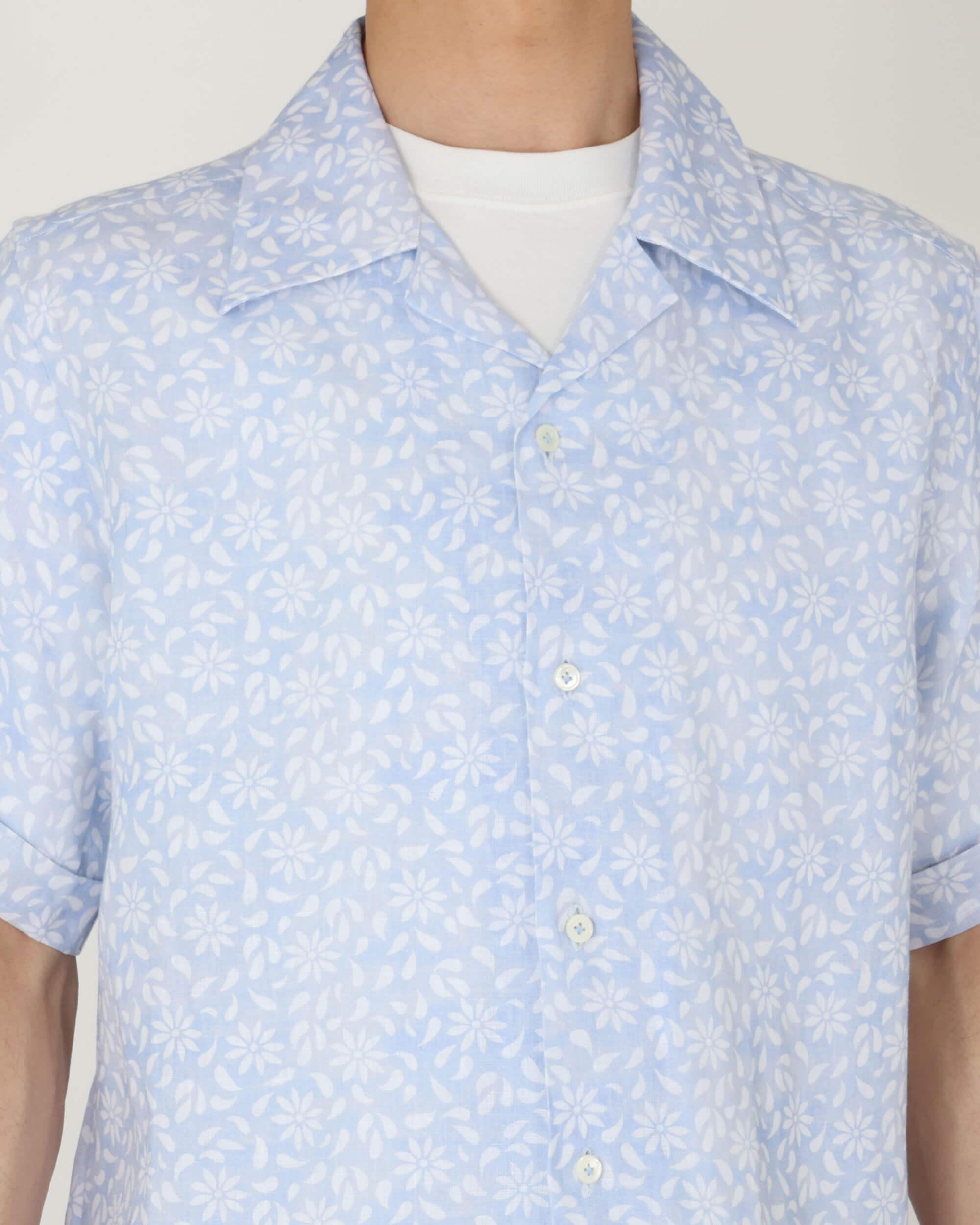 Camicia in cotone botanico a maniche corte con colletto aperto / HAWAII / Blu