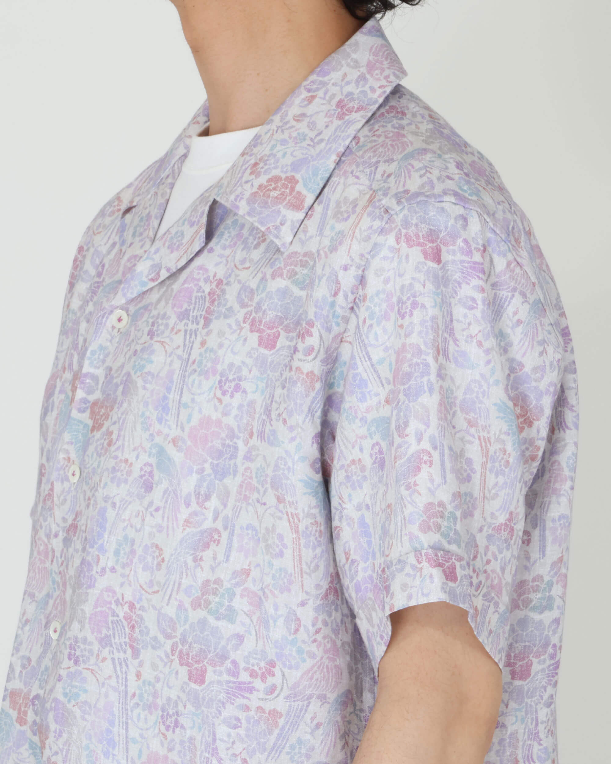 Camicia in cotone con colletto aperto a maniche corte, stampa botanica / HAWAII / Oliva