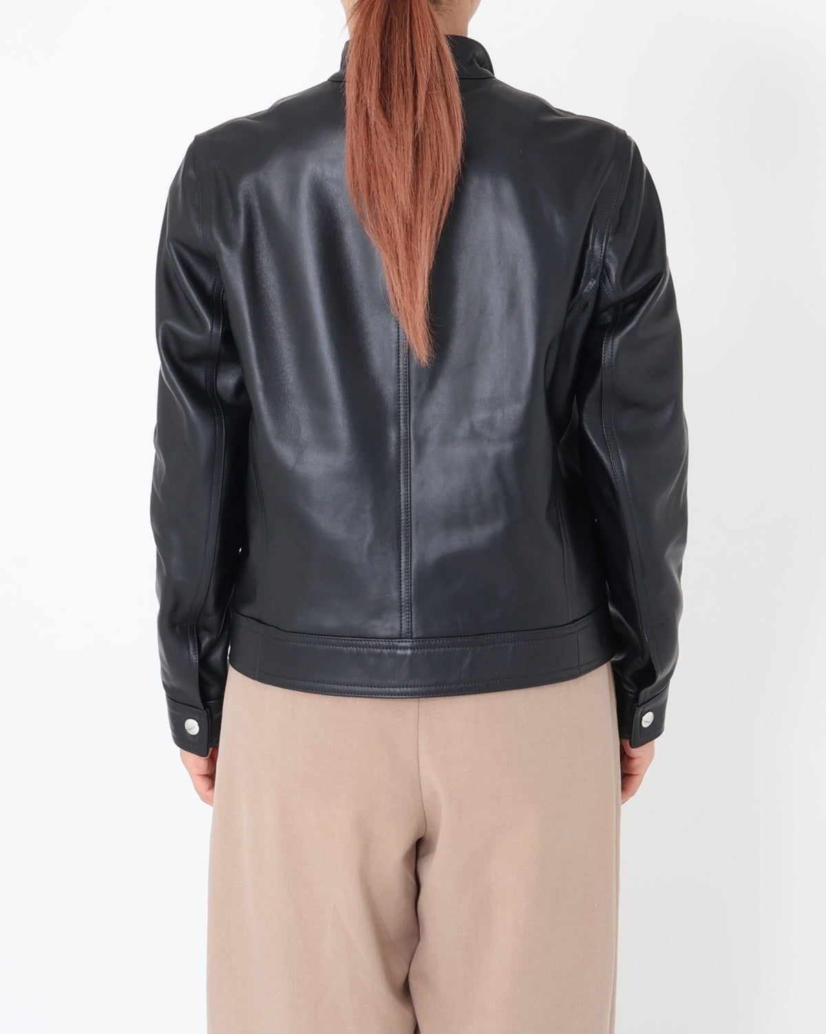 JURI DONNA (ユリ ドンナ) Giubbotto biker singolo in nappa cerata, pelle di agnello, con zip argento / Nero