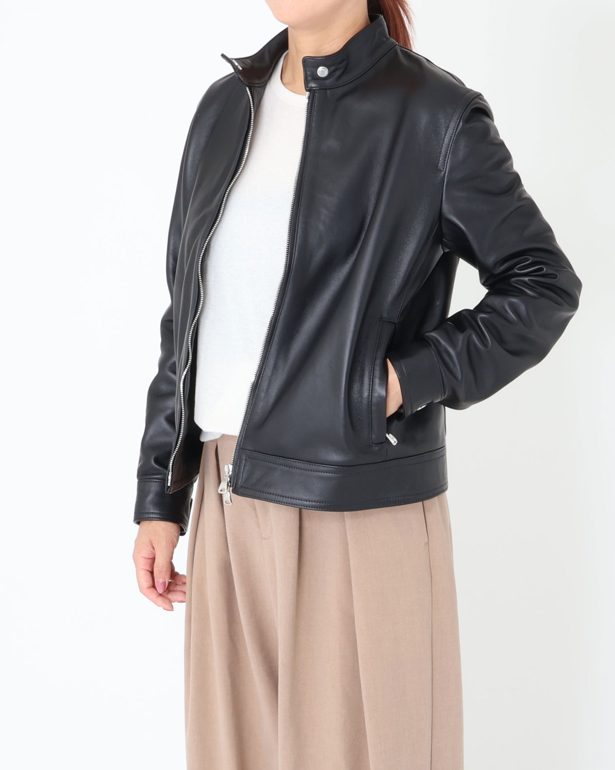JURI DONNA (ユリ ドンナ) Giubbotto biker singolo in nappa cerata, pelle di agnello, con zip argento / Nero