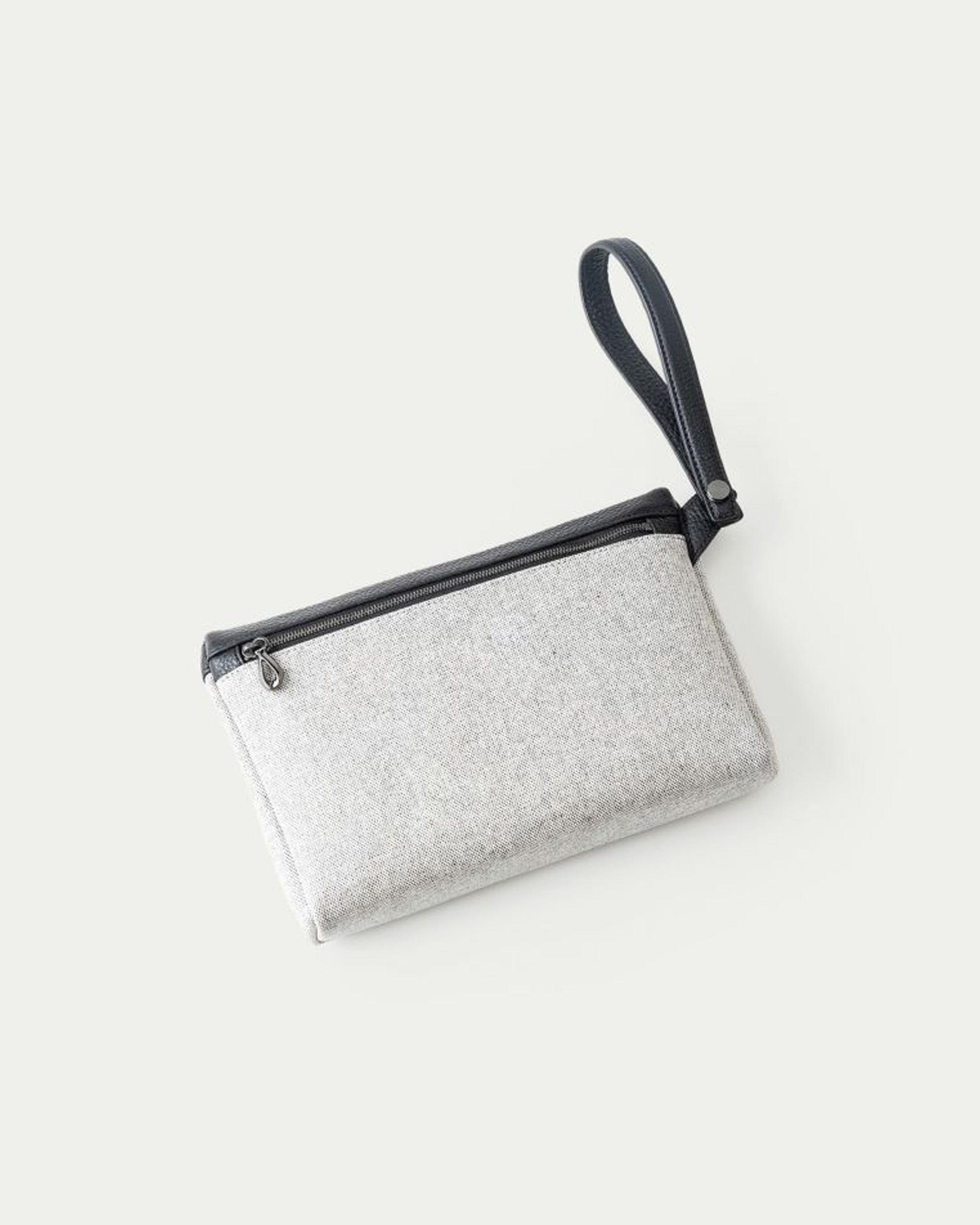 POUCH IN CALFSKIN x FABRIC
