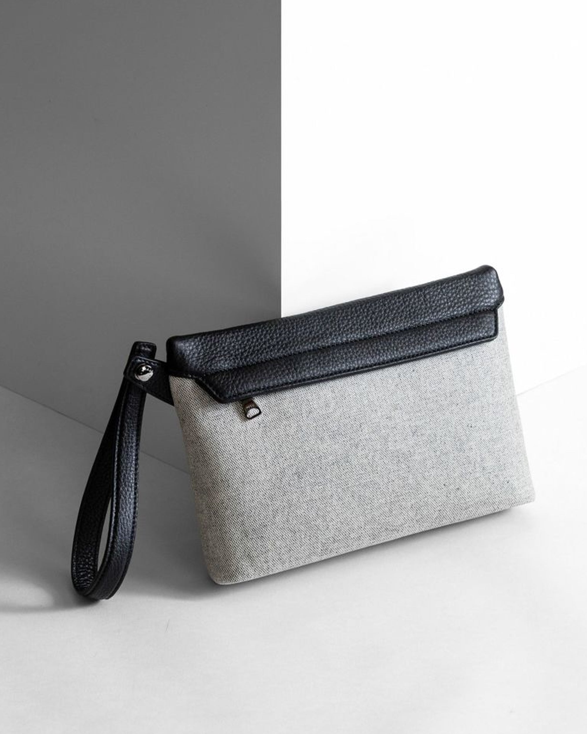 POUCH IN CALFSKIN x FABRIC