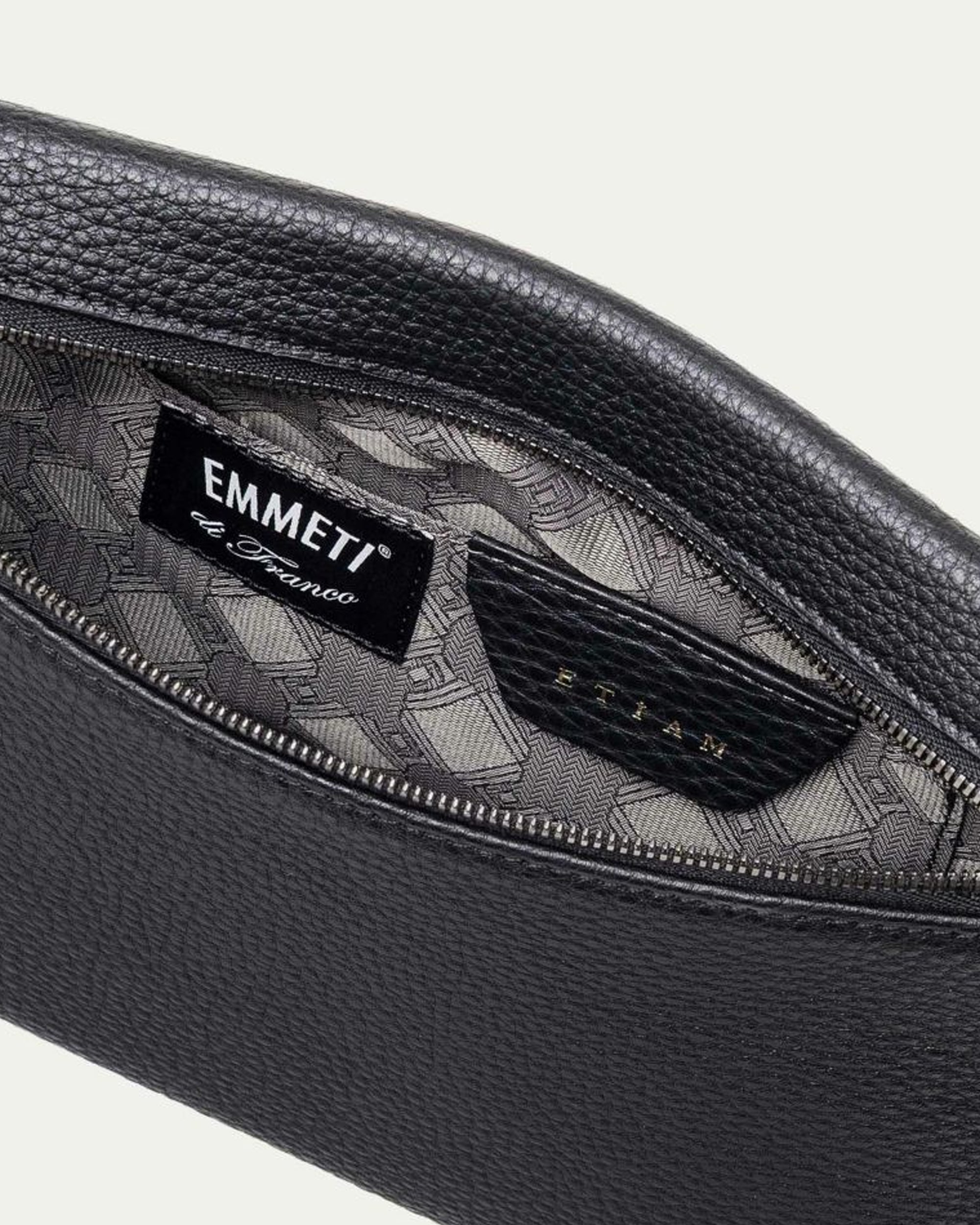 POUCH IN CALFSKIN